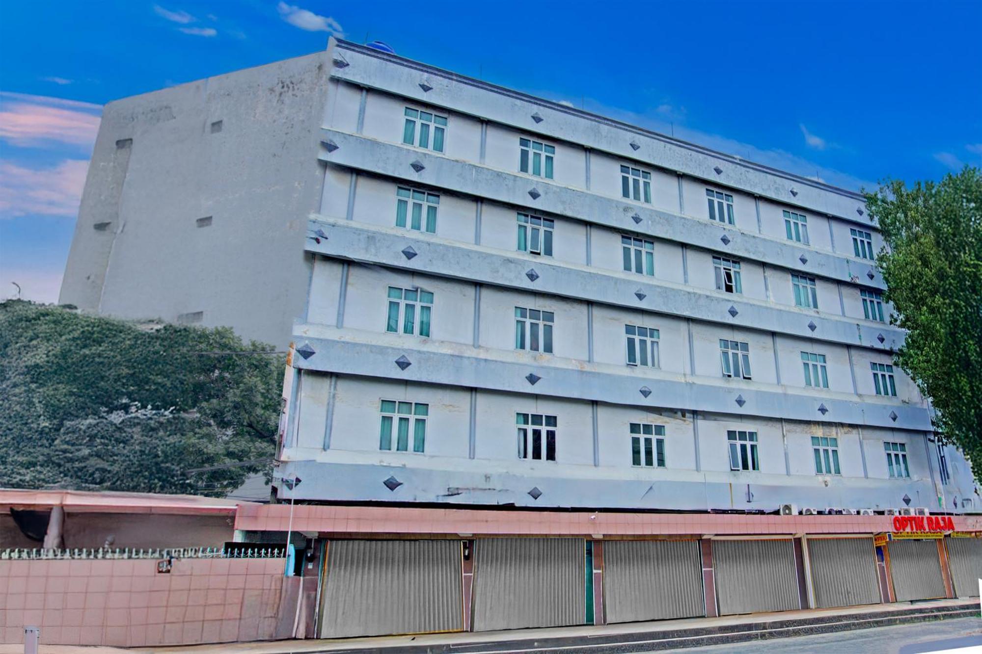 Townhouse Oak Palembang Near Jembatan Ampera Formerly Azzura Hotel 외부 사진