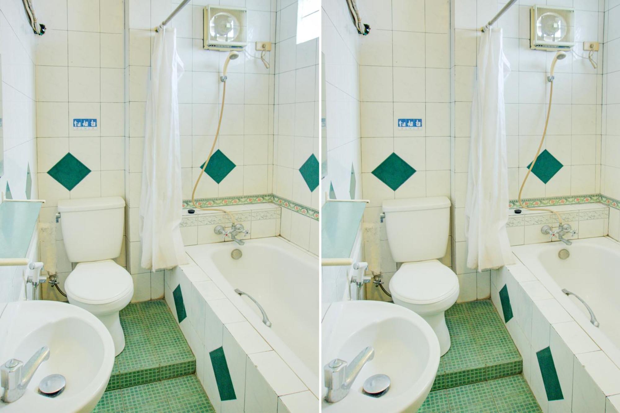 Townhouse Oak Palembang Near Jembatan Ampera Formerly Azzura Hotel 외부 사진